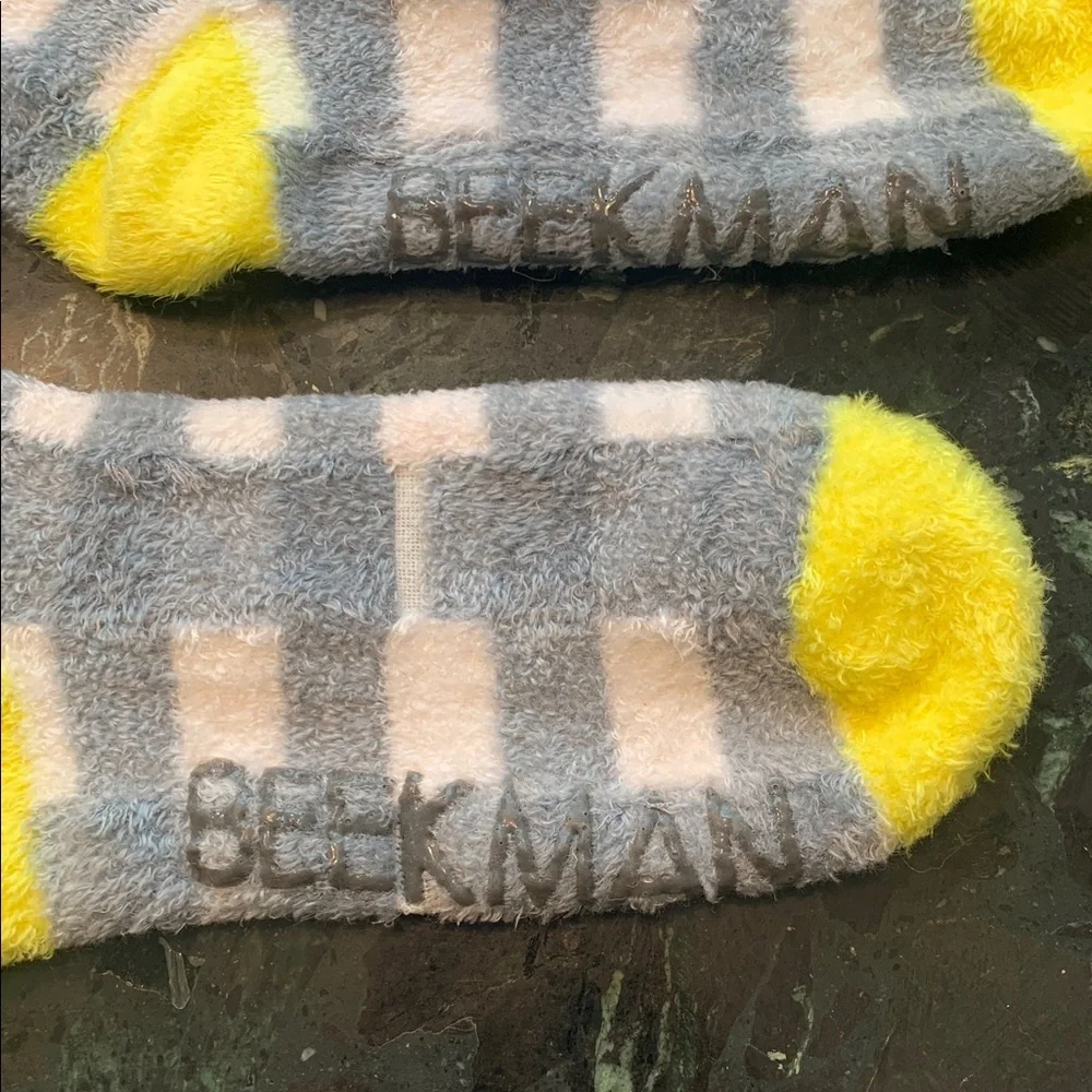 🌹Beekman 1802 Limited Edition Fuzzy Socks - Soft & Cozy Moisture Lock Socks •